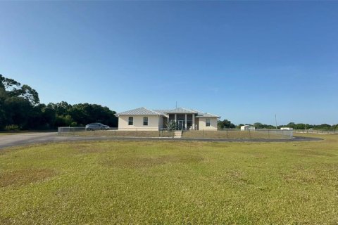 Casa en alquiler en Myakka City, Florida, 3 dormitorios, 192.87 m2 № 1662484 - foto 4
