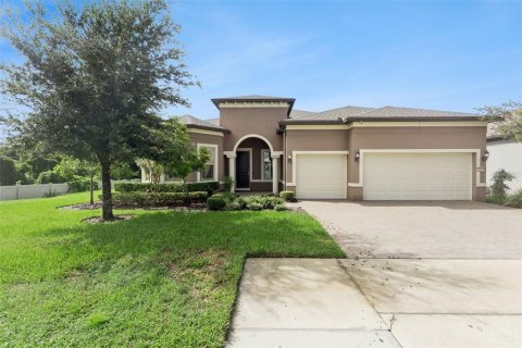 House in Oviedo, Florida 3 bedrooms, 232.16 sq.m. № 2356115