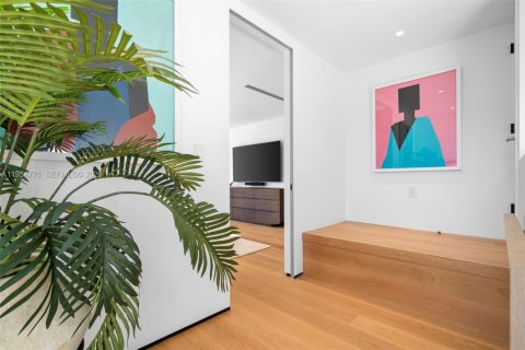 Casa en alquiler en Miami Beach, Florida, 4 dormitorios, 304.81 m2 № 2010785 - foto 13