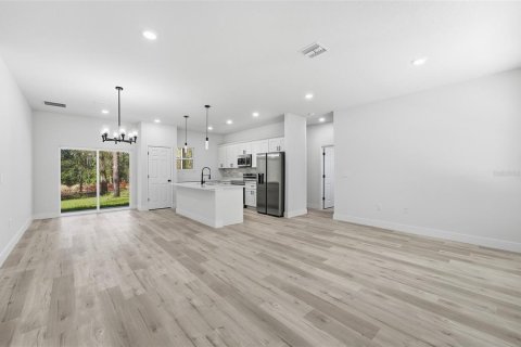Villa ou maison à vendre à Dunnellon, Floride: 3 chambres, 142.05 m2 № 2419121 - photo 11