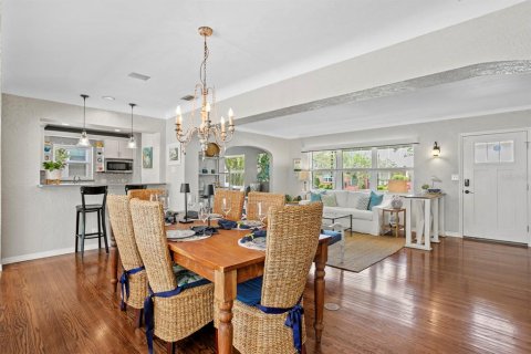 Casa en venta en Saint Petersburg, Florida, 3 dormitorios, 207.45 m2 № 1629585 - foto 5