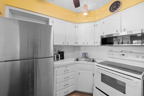 Copropriété à vendre à Lauderdale-by-the-Sea, Floride: 1 chambre, 61.32 m2 № 2439206 - photo 4