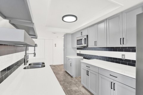 Купить кондоминиум в Ривьера-Бич, Флорида 3 комнаты, 132.29м2, № 2180665 - фото 16