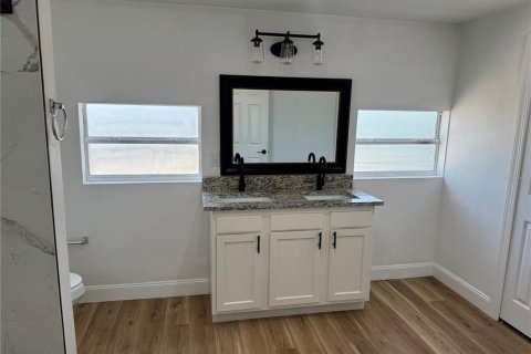 Villa ou maison à louer à Sarasota, Floride: 3 chambres, 168.43 m2 № 1758186 - photo 9