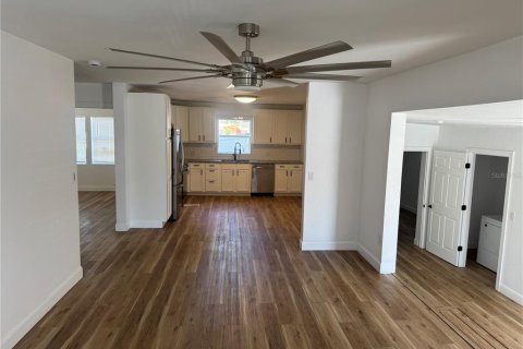 Villa ou maison à louer à Sarasota, Floride: 3 chambres, 168.43 m2 № 1758186 - photo 17