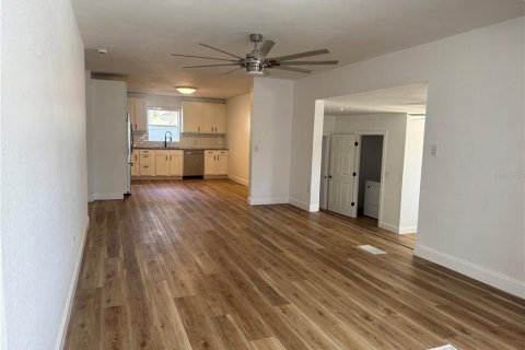 Villa ou maison à louer à Sarasota, Floride: 3 chambres, 168.43 m2 № 1758186 - photo 5