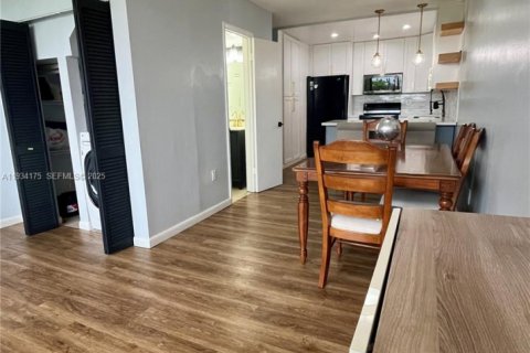 Copropriété à vendre à Hialeah, Floride: 2 chambres, 87.51 m2 № 1992546 - photo 5