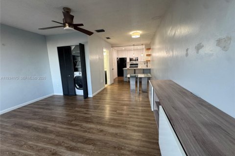 Copropriété à vendre à Hialeah, Floride: 2 chambres, 87.51 m2 № 1992546 - photo 15