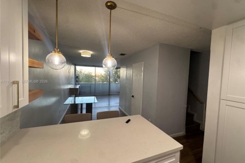 Copropriété à vendre à Hialeah, Floride: 2 chambres, 87.51 m2 № 1992546 - photo 13