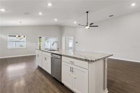 Villa ou maison à vendre à Auburndale, Floride: 3 chambres, 192.68 m2 № 2388545 - photo 9