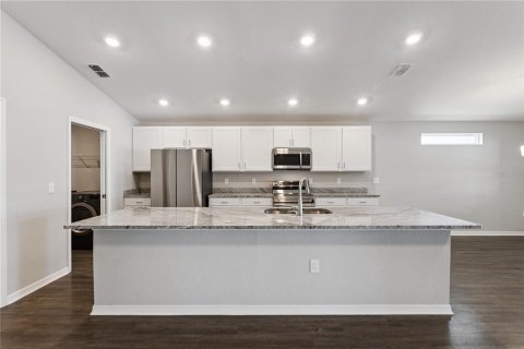 Villa ou maison à vendre à Auburndale, Floride: 3 chambres, 192.68 m2 № 2388545 - photo 3
