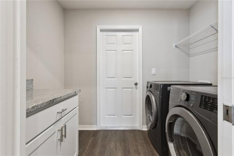Villa ou maison à vendre à Auburndale, Floride: 3 chambres, 192.68 m2 № 2388545 - photo 25