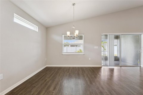 Villa ou maison à vendre à Auburndale, Floride: 3 chambres, 192.68 m2 № 2388545 - photo 11