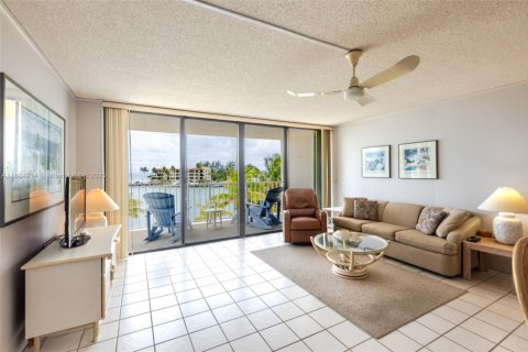 Condo in Marathon, Florida, 1 bedroom  № 1742168 - photo 6