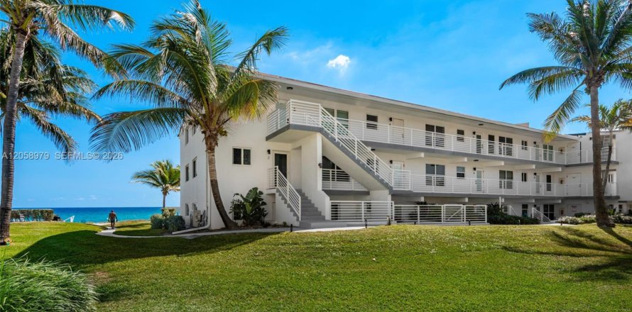 Condo à Hillsboro Beach, Floride, 2 chambres  № 2168802