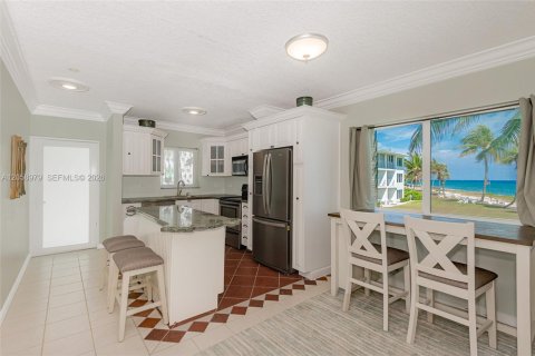 Copropriété à louer à Hillsboro Beach, Floride: 2 chambres, 92.9 m2 № 2168802 - photo 11