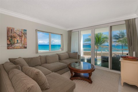 Copropriété à louer à Hillsboro Beach, Floride: 2 chambres, 92.9 m2 № 2168802 - photo 7