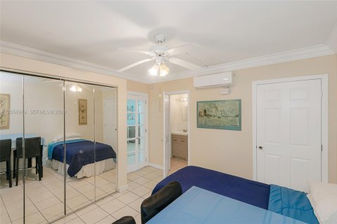 Copropriété à louer à Hillsboro Beach, Floride: 2 chambres, 92.9 m2 № 2168802 - photo 17