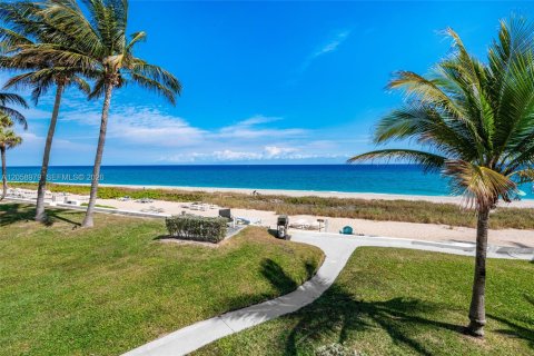 Copropriété à louer à Hillsboro Beach, Floride: 2 chambres, 92.9 m2 № 2168802 - photo 26
