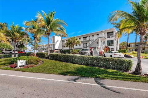 Copropriété à louer à Hillsboro Beach, Floride: 2 chambres, 92.9 m2 № 2168802 - photo 28