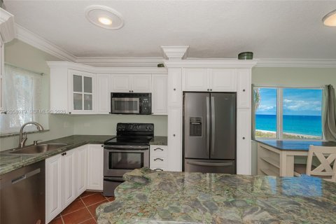 Copropriété à louer à Hillsboro Beach, Floride: 2 chambres, 92.9 m2 № 2168802 - photo 14