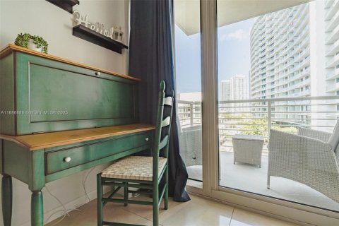 Снять в аренду кондоминиум в Майами, Флорида 1 спальня, 68.38м2, № 2034502 - фото 7