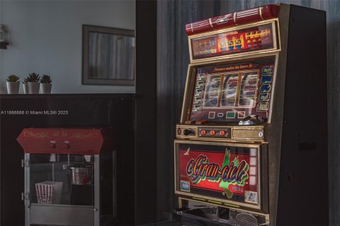 Снять в аренду кондоминиум в Майами, Флорида 1 спальня, 68.38м2, № 2034502 - фото 10