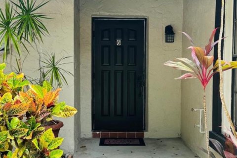 Villa ou maison à louer à Miami, Floride: 2 chambres, 65.96 m2 № 1927989 - photo 3