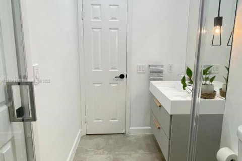 Villa ou maison à louer à Miami, Floride: 2 chambres, 65.96 m2 № 1927989 - photo 20