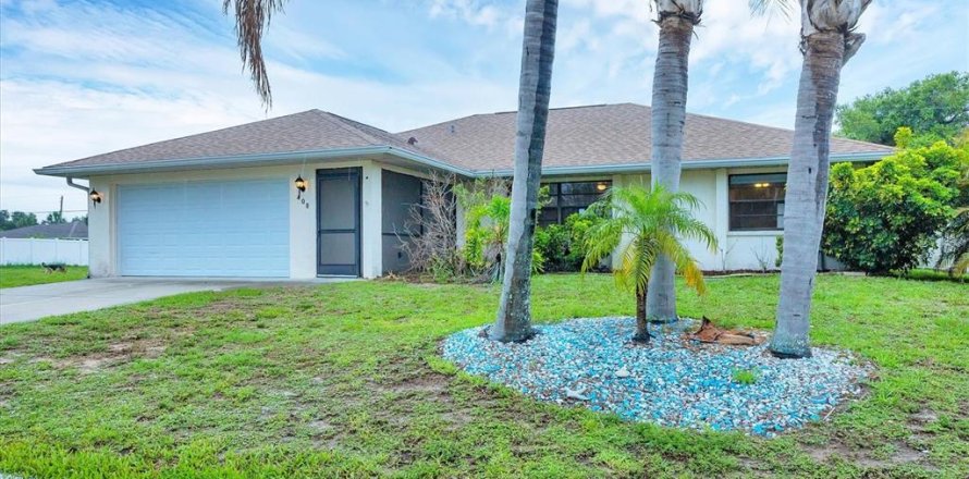 Casa en Port Charlotte, Florida 3 dormitorios, 153.66 m2 № 1761226