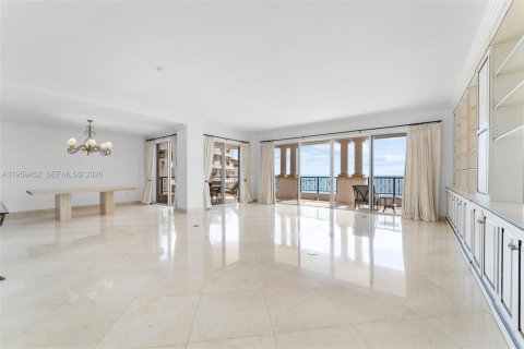 Condo in Miami Beach, Florida, 3 bedrooms  № 2017955 - photo 25