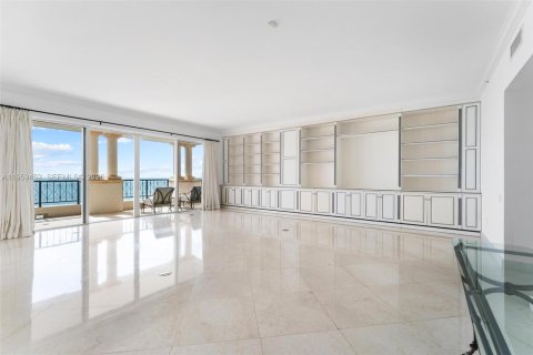 Condo in Miami Beach, Florida, 3 bedrooms  № 2017955 - photo 28
