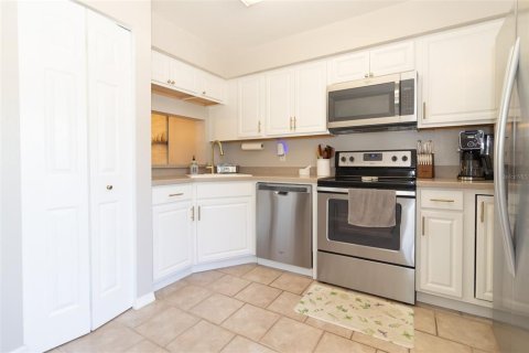 Condominio en venta en Saint Petersburg, Florida, 2 dormitorios, 92.9 m2 № 2100216 - foto 11