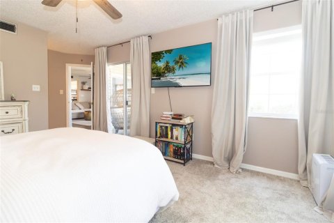 Condominio en venta en Saint Petersburg, Florida, 2 dormitorios, 92.9 m2 № 2100216 - foto 17