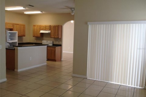 Casa en alquiler en Kissimmee, Florida, 4 dormitorios, 215.35 m2 № 1914729 - foto 6