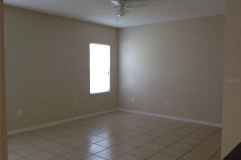 Casa en alquiler en Kissimmee, Florida, 4 dormitorios, 215.35 m2 № 1914729 - foto 5