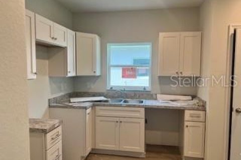 Commercial property in Lakeland, Florida 6 bedrooms, 110 sq.m. № 1851633 - photo 3