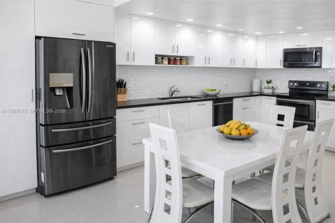 Купить кондоминиум в Майами, Флорида 1 спальня, 74.41м2, № 2048943 - фото 6