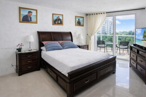 Купить кондоминиум в Майами, Флорида 1 спальня, 74.41м2, № 2048943 - фото 3