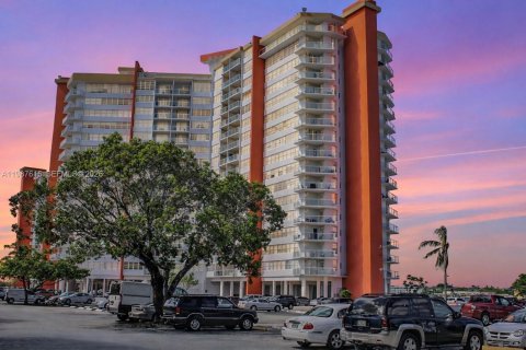 Купить кондоминиум в Майами, Флорида 1 спальня, 74.41м2, № 2048943 - фото 16