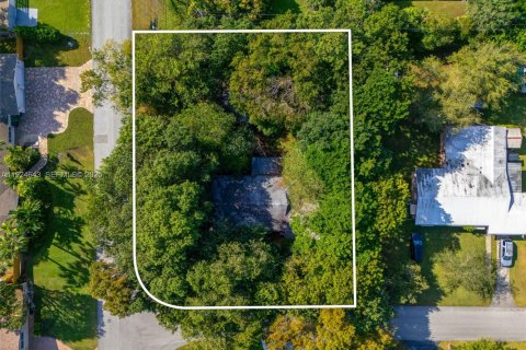 House in Miami, Florida 3 bedrooms, 154.4 sq.m. № 1987485 - photo 1