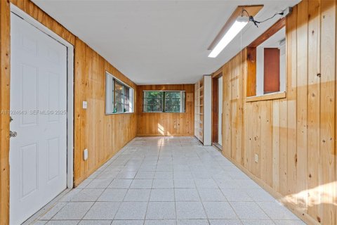 House in Miami, Florida 3 bedrooms, 154.4 sq.m. № 1987485 - photo 19