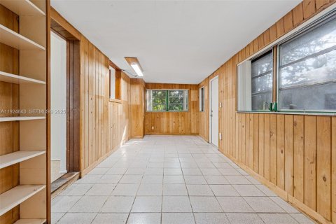 House in Miami, Florida 3 bedrooms, 154.4 sq.m. № 1987485 - photo 18