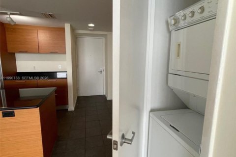 Купить кондоминиум в Майами, Флорида 1 спальня, 78.5м2, № 2052178 - фото 11