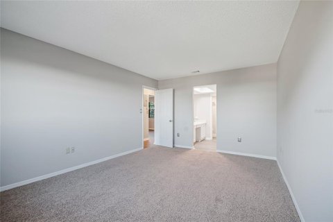 Condo in Leesburg, Florida, 2 bedrooms  № 2102304 - photo 20