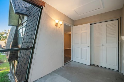 Condo in Leesburg, Florida, 2 bedrooms  № 2102304 - photo 30