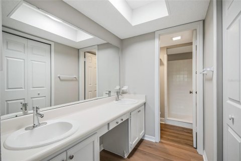 Condo in Leesburg, Florida, 2 bedrooms  № 2102304 - photo 21