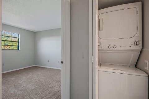 Condo in Leesburg, Florida, 2 bedrooms  № 2102304 - photo 29