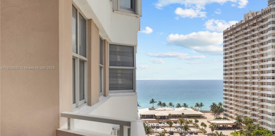 Condominio en Hallandale Beach, Florida, 1 dormitorio  № 1783976