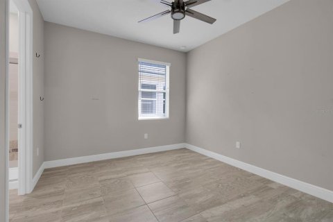 House in Kissimmee, Florida 4 bedrooms, 256.87 sq.m. № 1656917 - photo 25